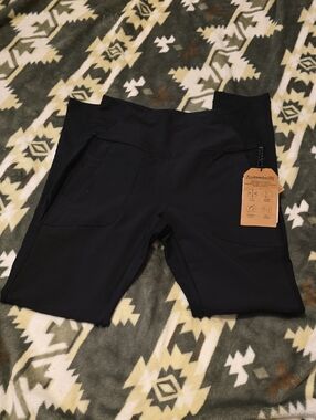 Avalanche Black High-Waist Leggings with Front And Back Pockets